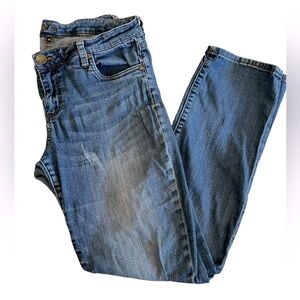 Kut from the Kloth Boyfriend Jeans size 10 with Distressing and Fade